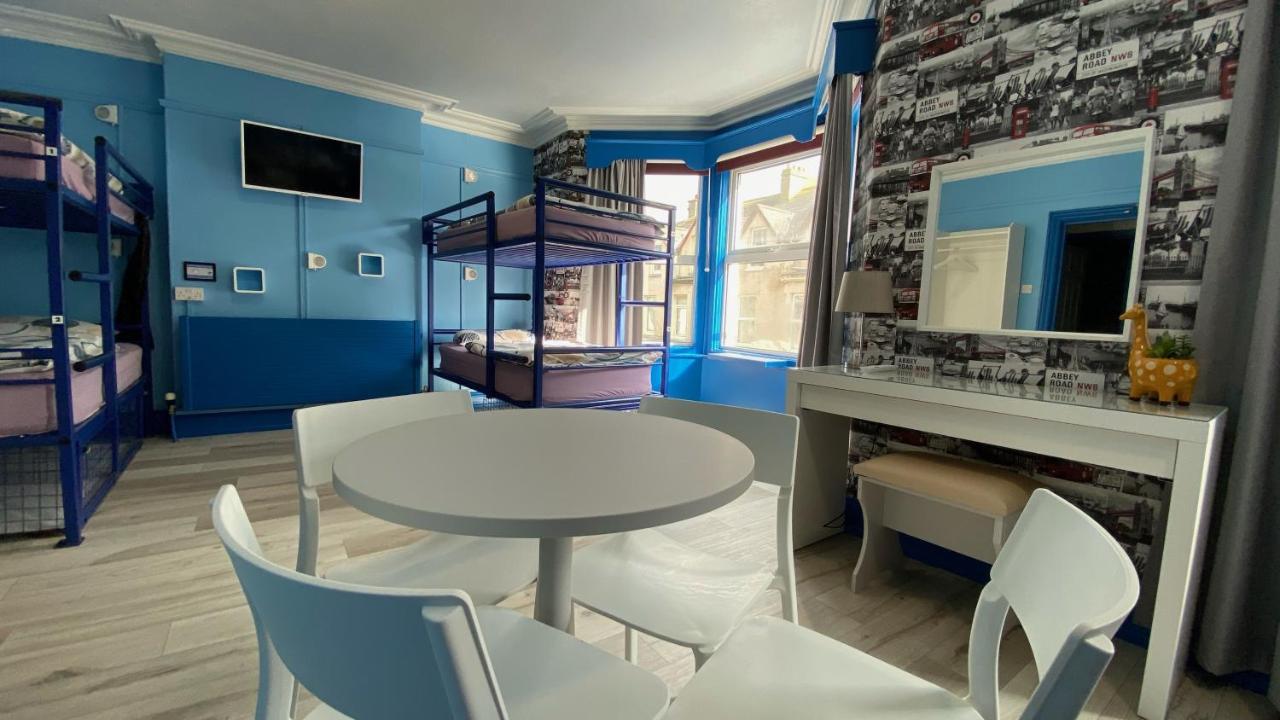 Portrush Holiday Hostel Guesthouse Екстериор снимка